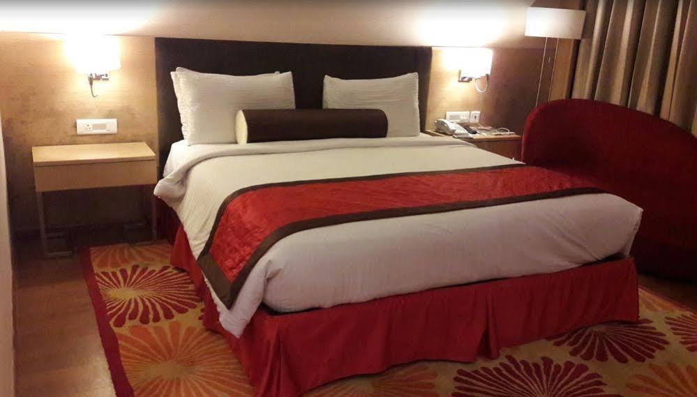 Country Inn & Suites By Radisson, Мератх Экстерьер фото